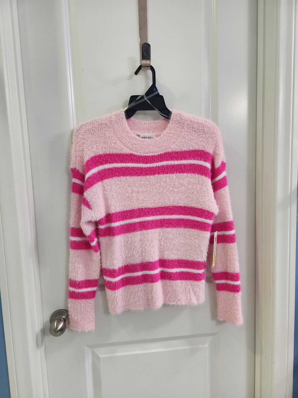 No Boundaries Pink Stripped Fuzzy Crewneck Feather Sweater  Size XS (0-2) - Picture 6 of 8